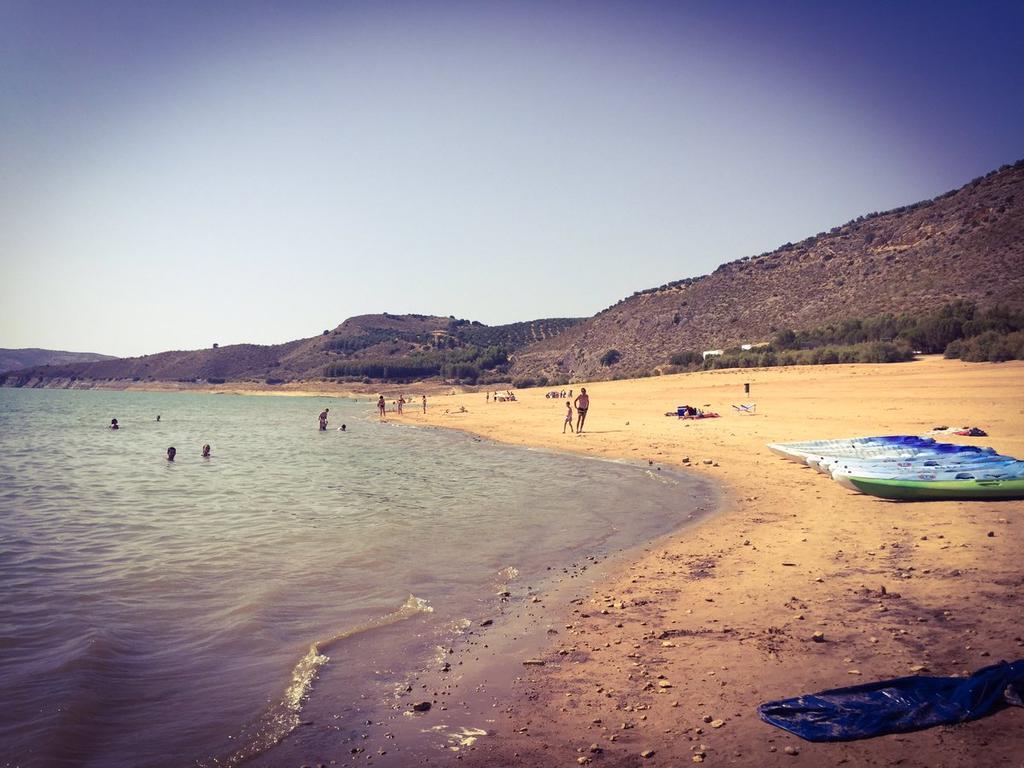 Camping Valdearenas Iznájar Eksteriør billede