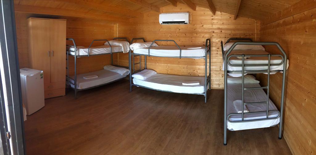 Camping Valdearenas Iznájar Eksteriør billede