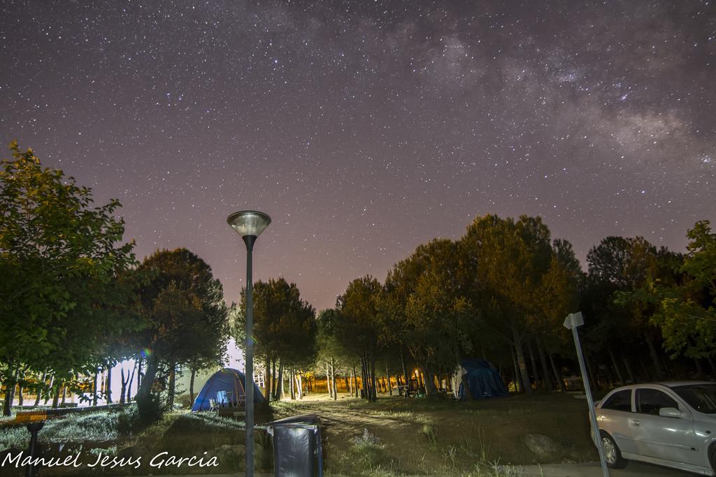 Camping Valdearenas Iznájar Eksteriør billede